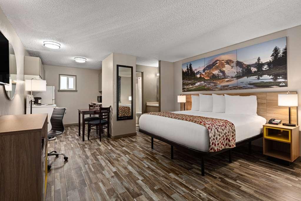 Days Inn By Wyndham Lakewood South Tacoma Room photo